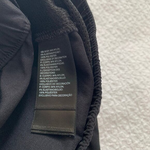 The North Face black pull on elastic waist 4" inseam athletic casual shorts - Picture 6 of 9